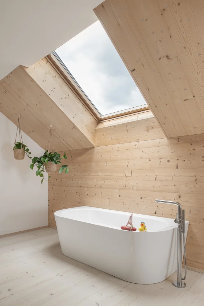 Badezimmer-Thoma-Holz100