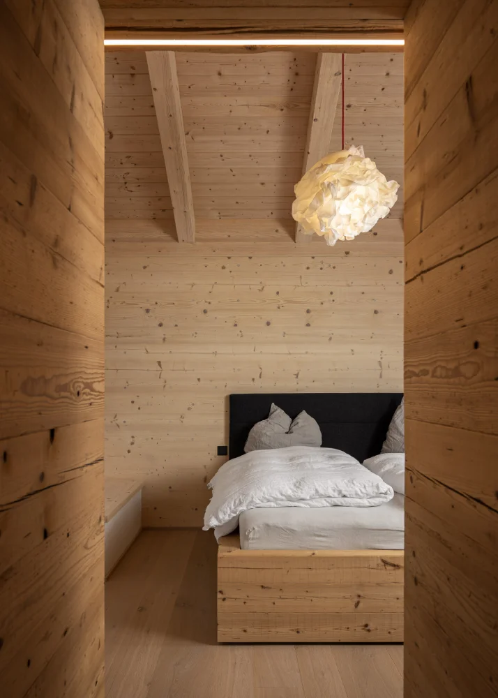 Schlafzimmer1-Thoma-Holz100